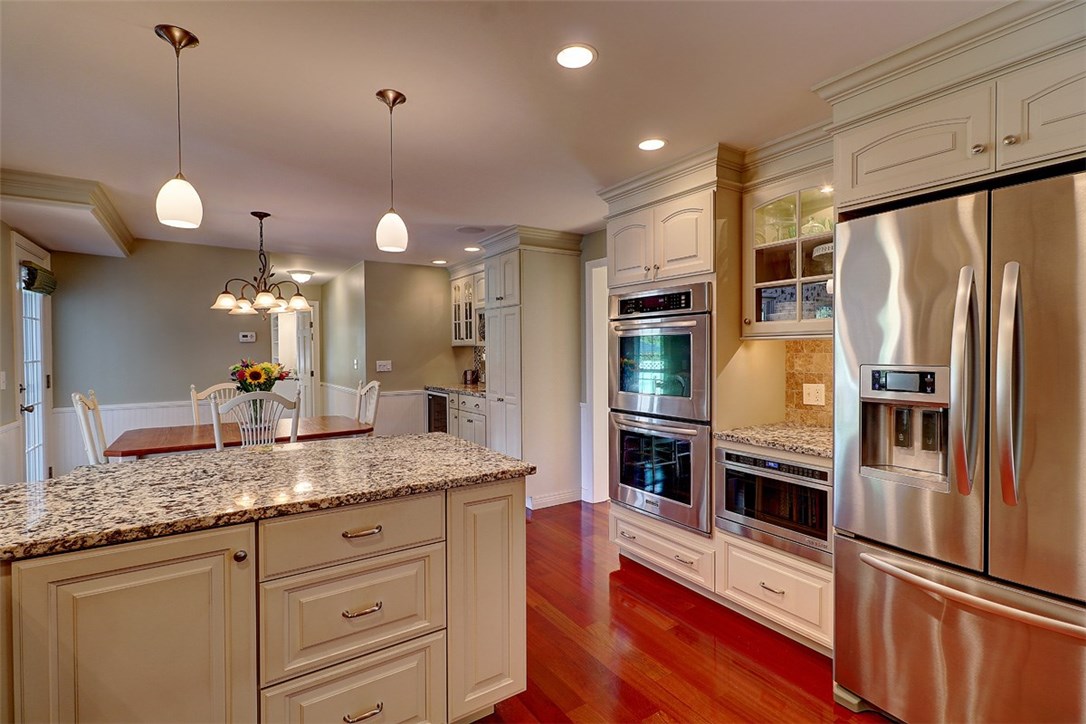 9 Heritage Road Barrington, RI 02806 - Photo 6 of 26