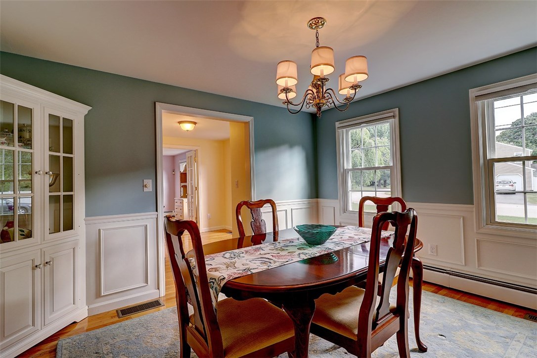 9 Heritage Road Barrington, RI 02806 - Photo 9 of 26