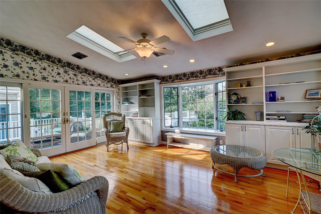 9 Heritage Road Barrington, RI 02806 - Photo 10 of 26