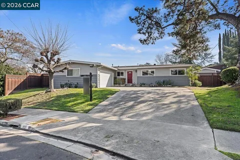 $949,000 | 407 Roanoke Drive, Martinez, CA 94553