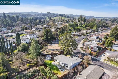$949,000 | 407 Roanoke Drive, Martinez, CA 94553