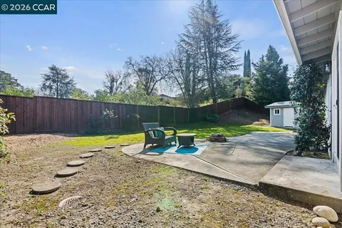 $949,000 | 407 Roanoke Drive, Martinez, CA 94553