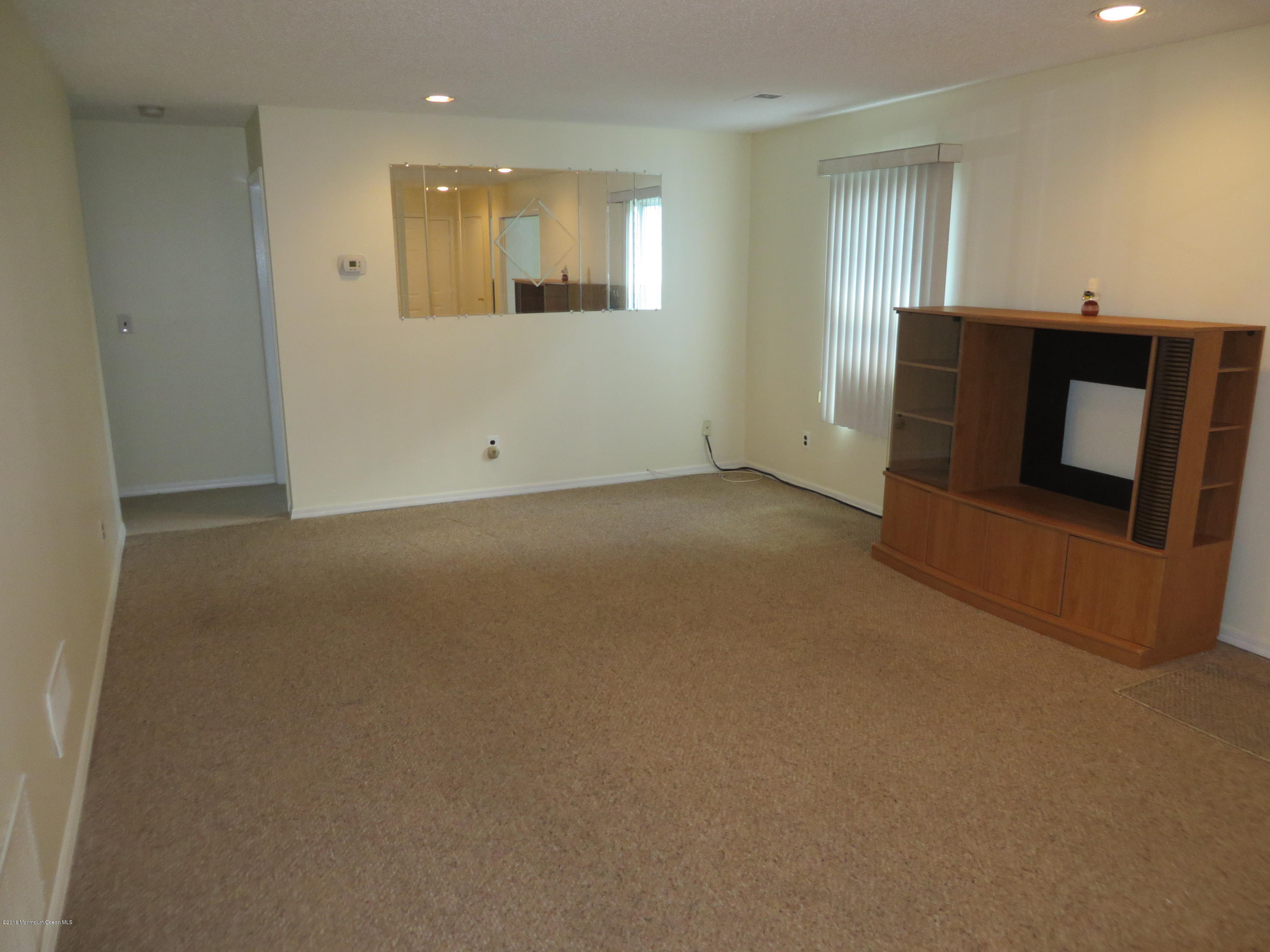 19 Augusta Court, Unit 8 Freehold, NJ 07728 - Photo 4 of 12 IMG_1842