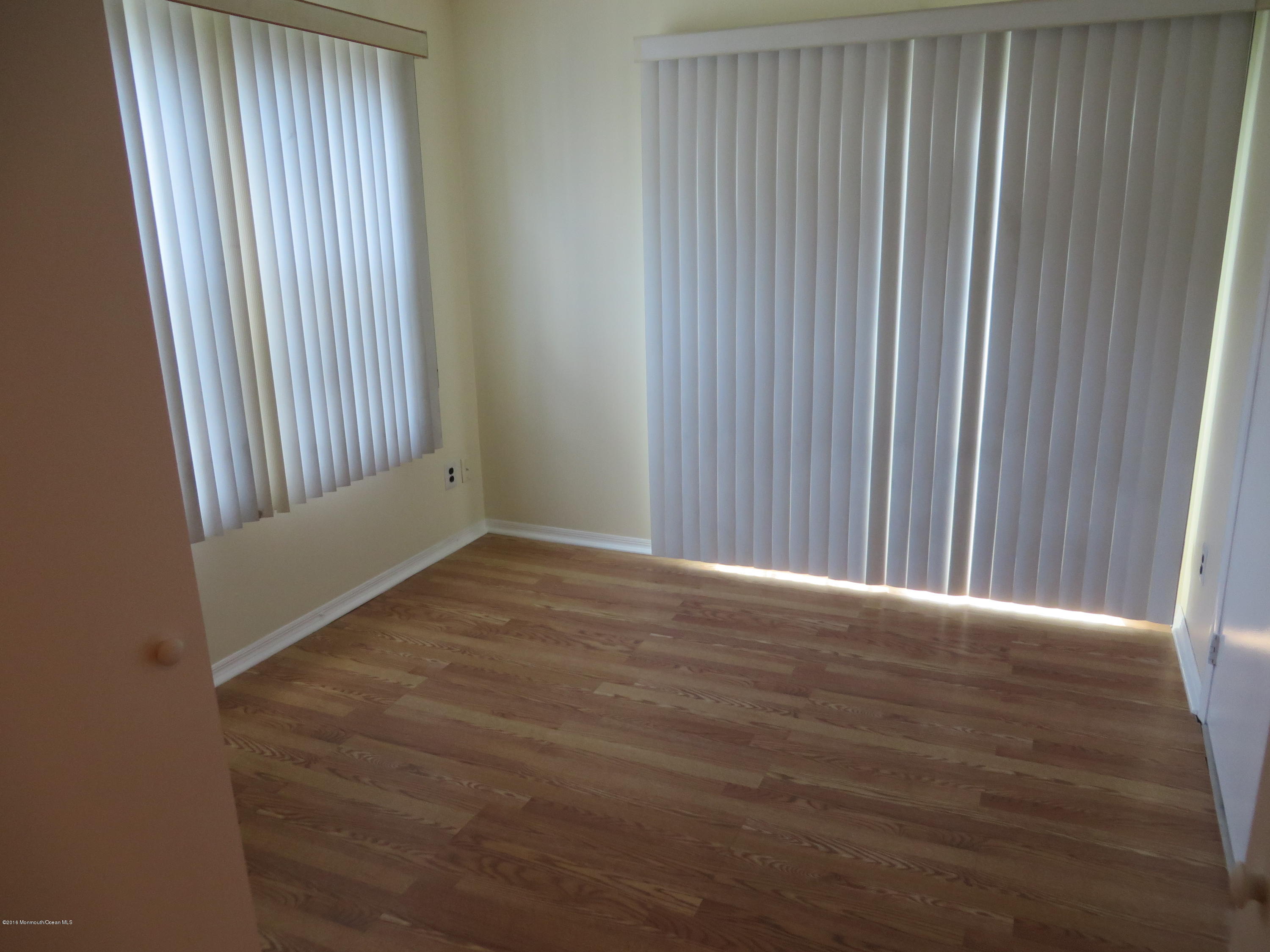 19 Augusta Court, Unit 8 Freehold, NJ 07728 - Photo 6 of 12 IMG_1844