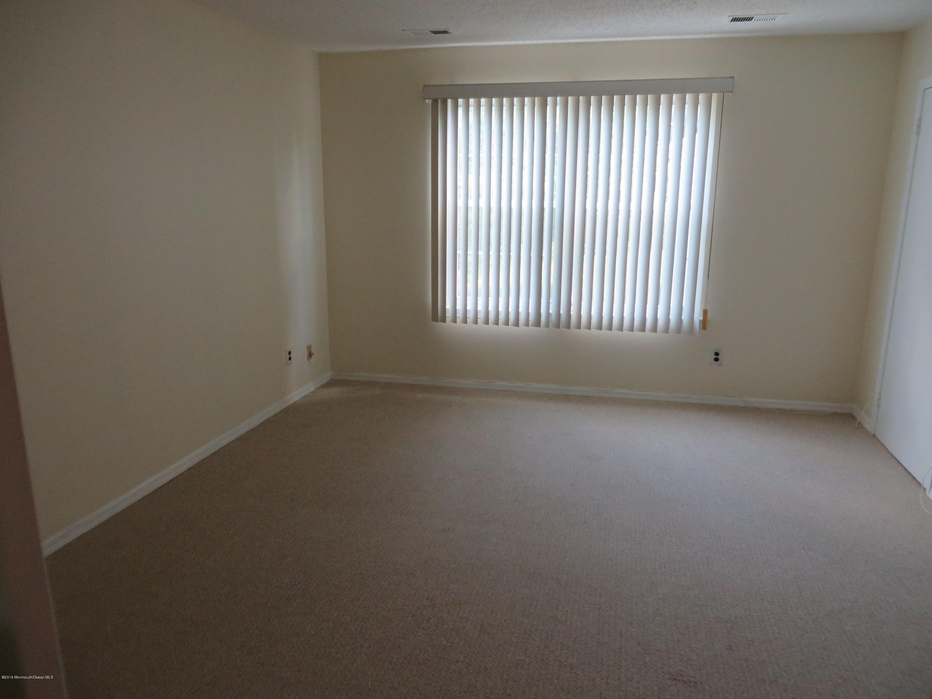 19 Augusta Court, Unit 8 Freehold, NJ 07728 - Photo 7 of 12 IMG_1845