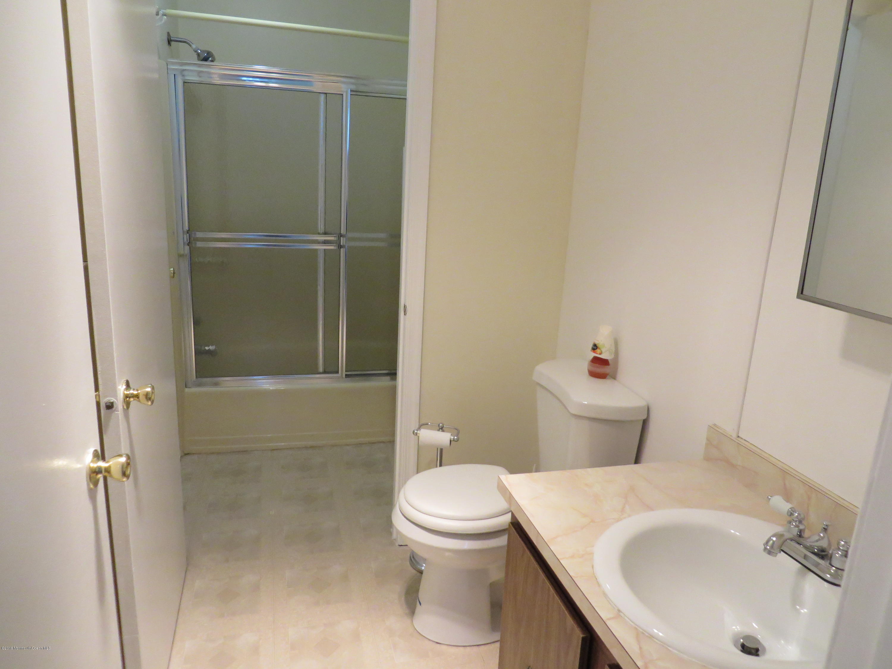 19 Augusta Court, Unit 8 Freehold, NJ 07728 - Photo 10 of 12 IMG_1848