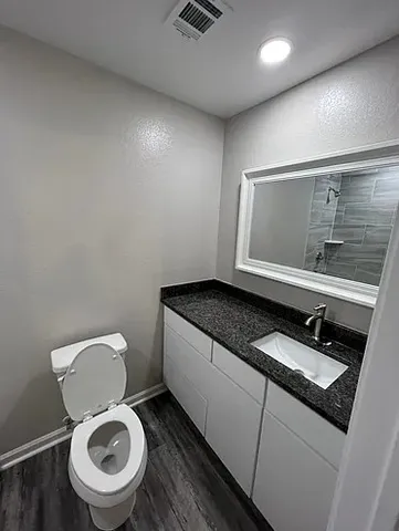 $1,350 | 1209 April Bloom, Unit B, College Station, TX 77840