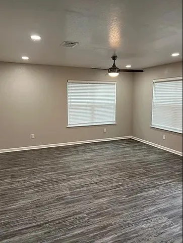 $1,350 | 1209 April Bloom, Unit B, College Station, TX 77840