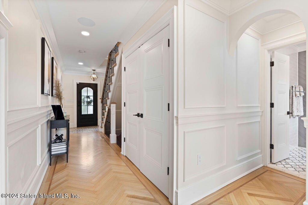 9 Inwood Road Staten Island, NY 10301 - Photo 11 of 59 GLU05880