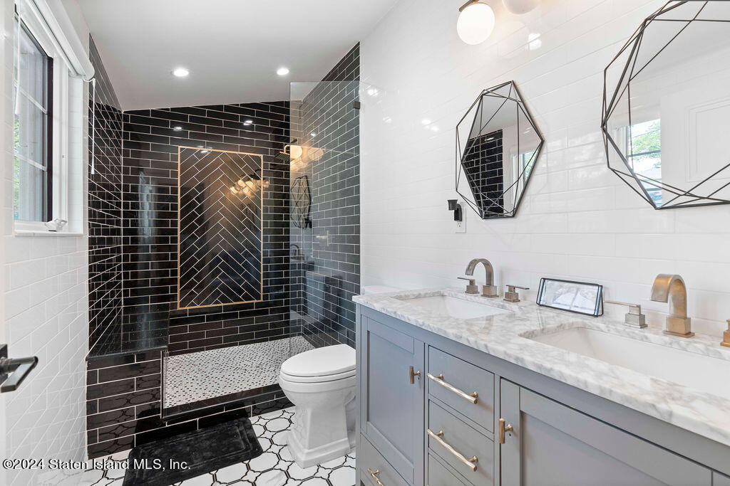 9 Inwood Road Staten Island, NY 10301 - Photo 22 of 59 GLU05940