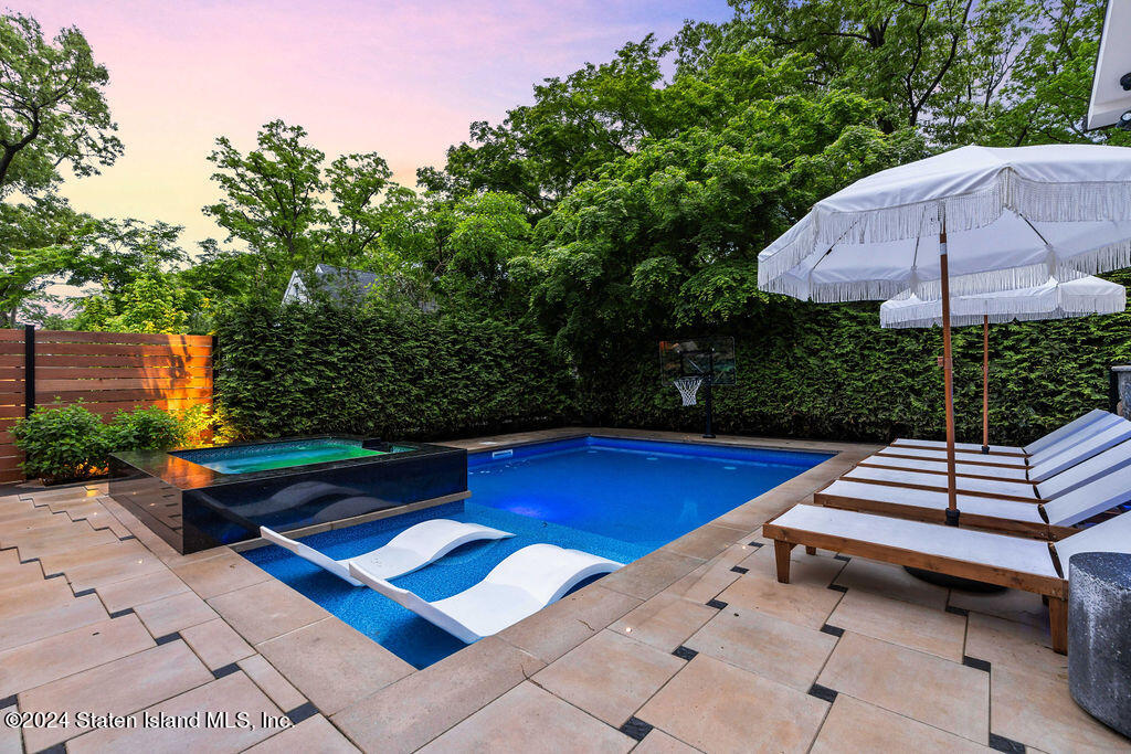9 Inwood Road Staten Island, NY 10301 - Photo 42 of 59 GLU06221