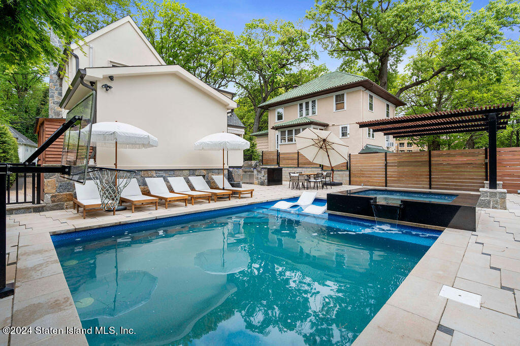 9 Inwood Road Staten Island, NY 10301 - Photo 54 of 59 GLU06025