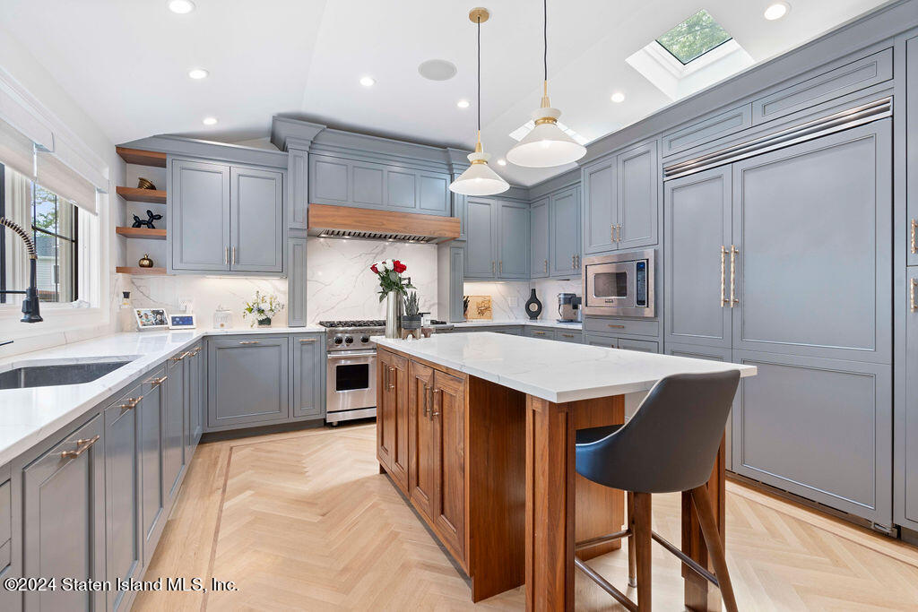 9 Inwood Road Staten Island, NY 10301 - Photo 6 of 59 GLU05850