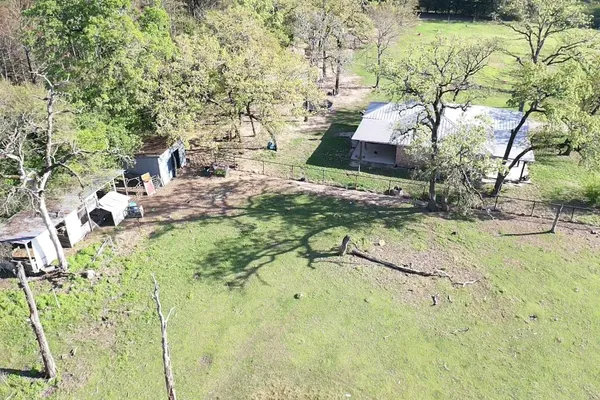 a view of a yard