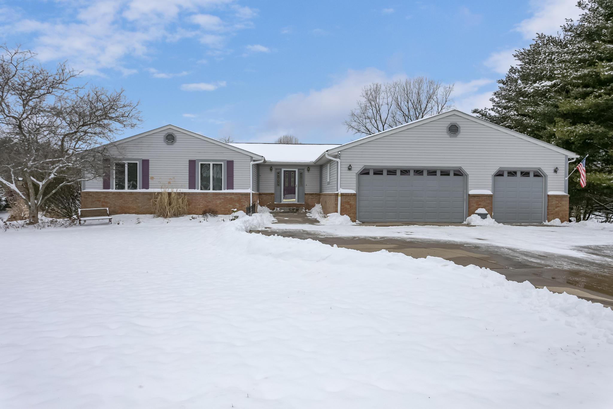 549 20 Grand Road Southwest Pataskala, OH 43062 - Photo 1 of 33 Gallery Image 1