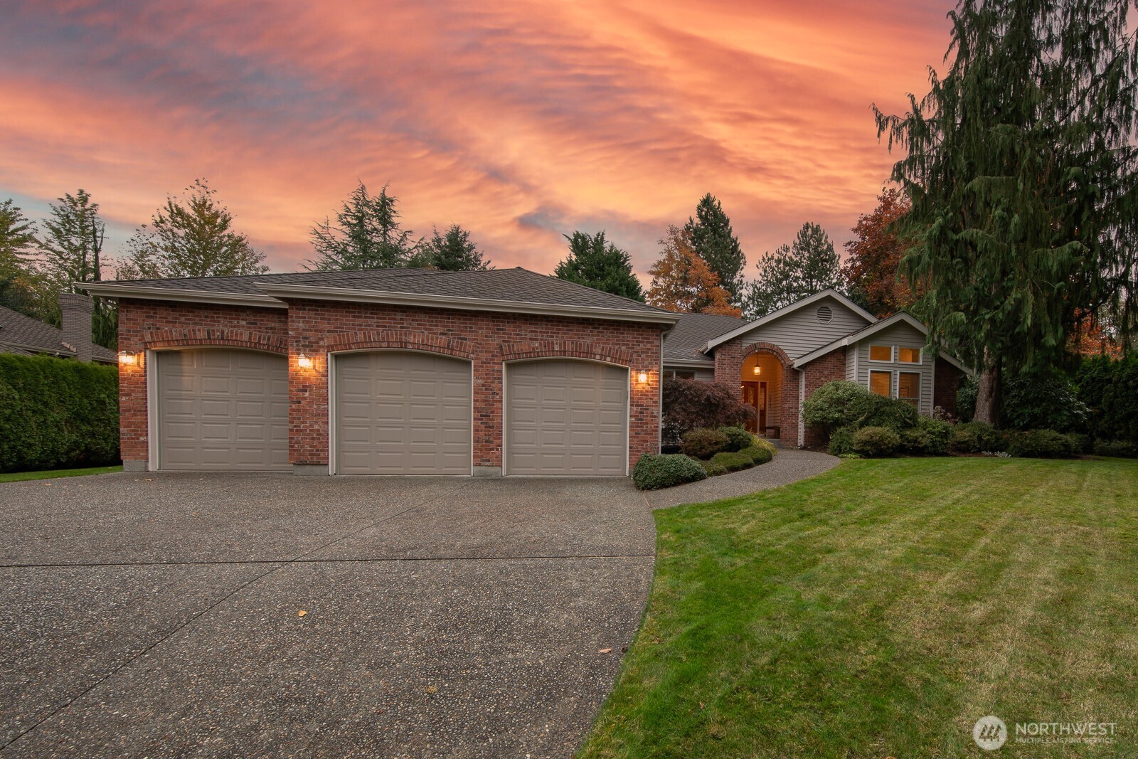 2929 184th Place Southeast Bothell, WA 98012 - Photo 3 of 39 Gallery Image 3