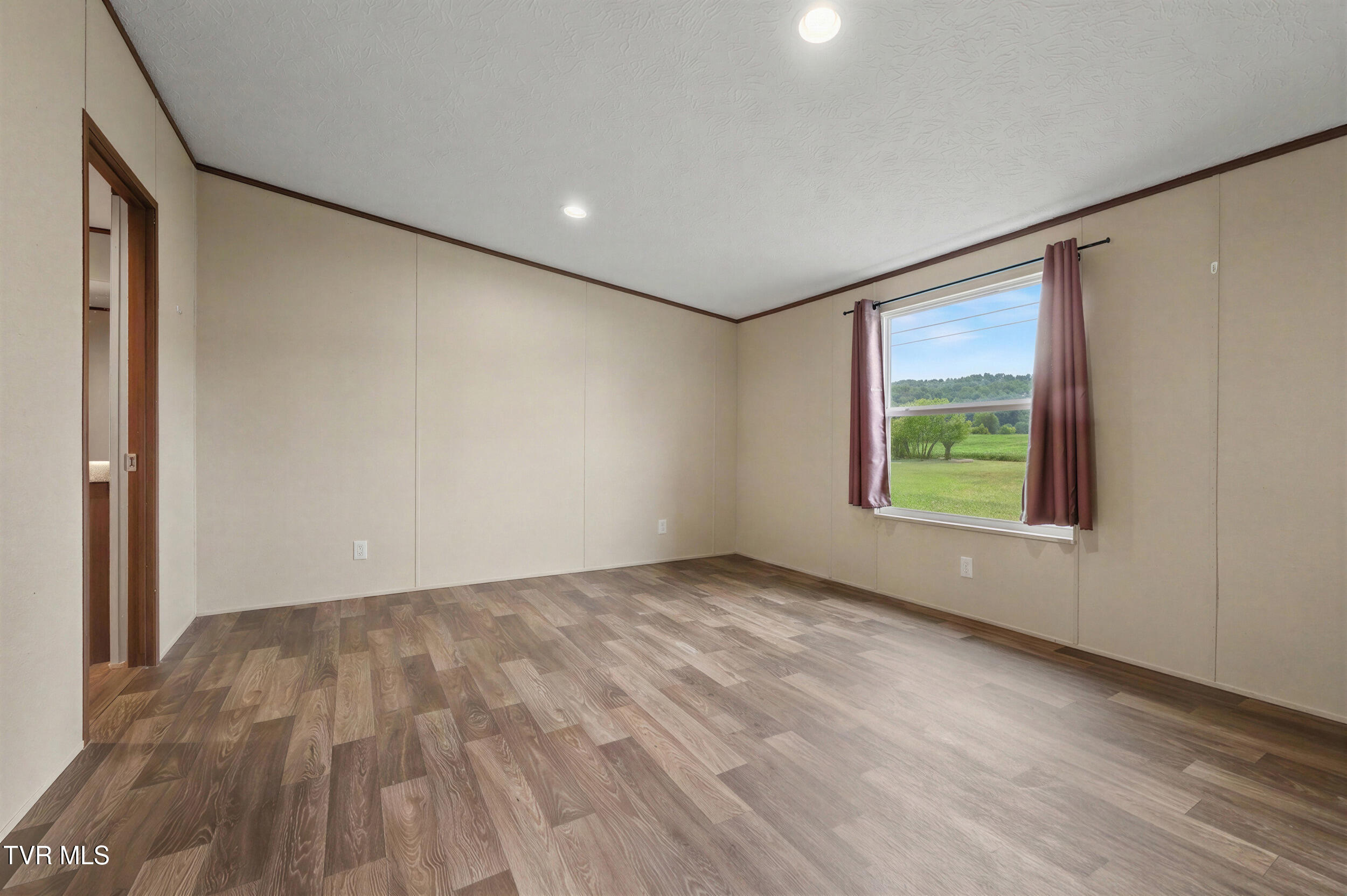 6730 Gap Creek Road Bulls Gap, TN 37711 - Photo 13 of 21 Primary bedroom