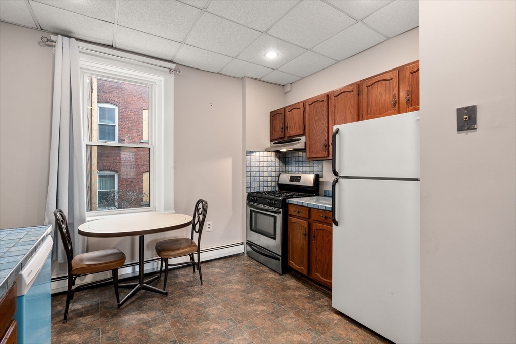 6 Chatham Place, Unit 6 Worcester, MA 01609 - Photo 11 of 30