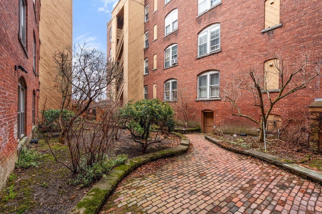 6 Chatham Place, Unit 6 Worcester, MA 01609 - Photo 19 of 30