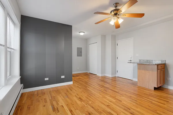 $1,245 | 7450 North Greenview Avenue, Unit 32, Chicago, IL 60626