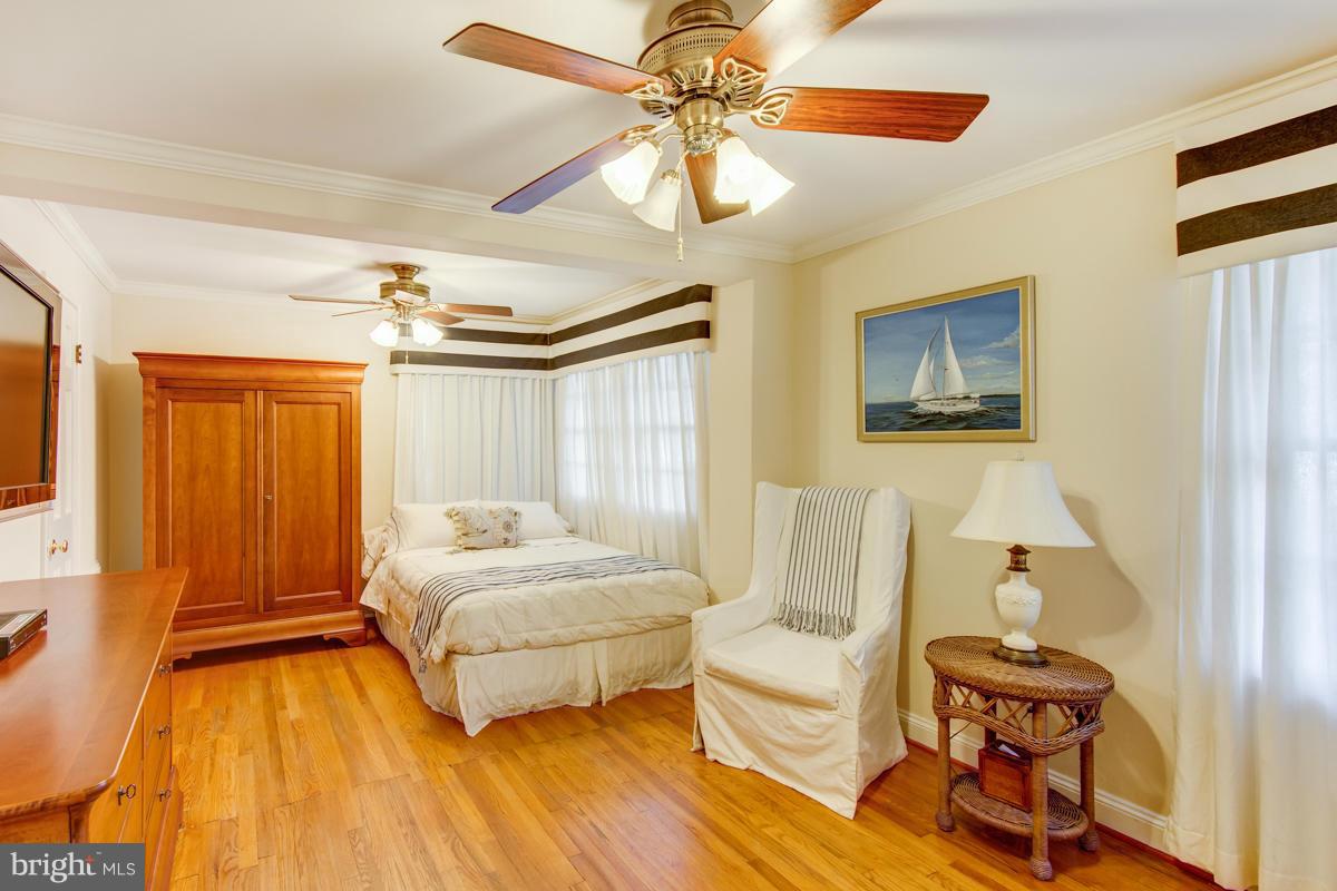 2150 Poplar Ridge Road Pasadena, MD 21122 - Photo 17 of 30 Second bedroom