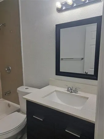$2,750 | 980 Southwest 76th Avenue, Unit 1, North Lauderdale, FL 33068