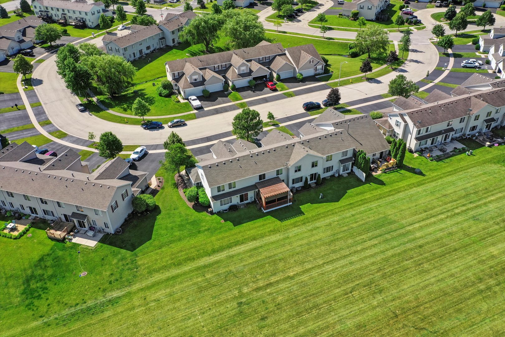 639 Chestnut Ridge Minooka, IL 60447 - Photo 30 of 31 an aerial view of residential houses with outdoor space and street view