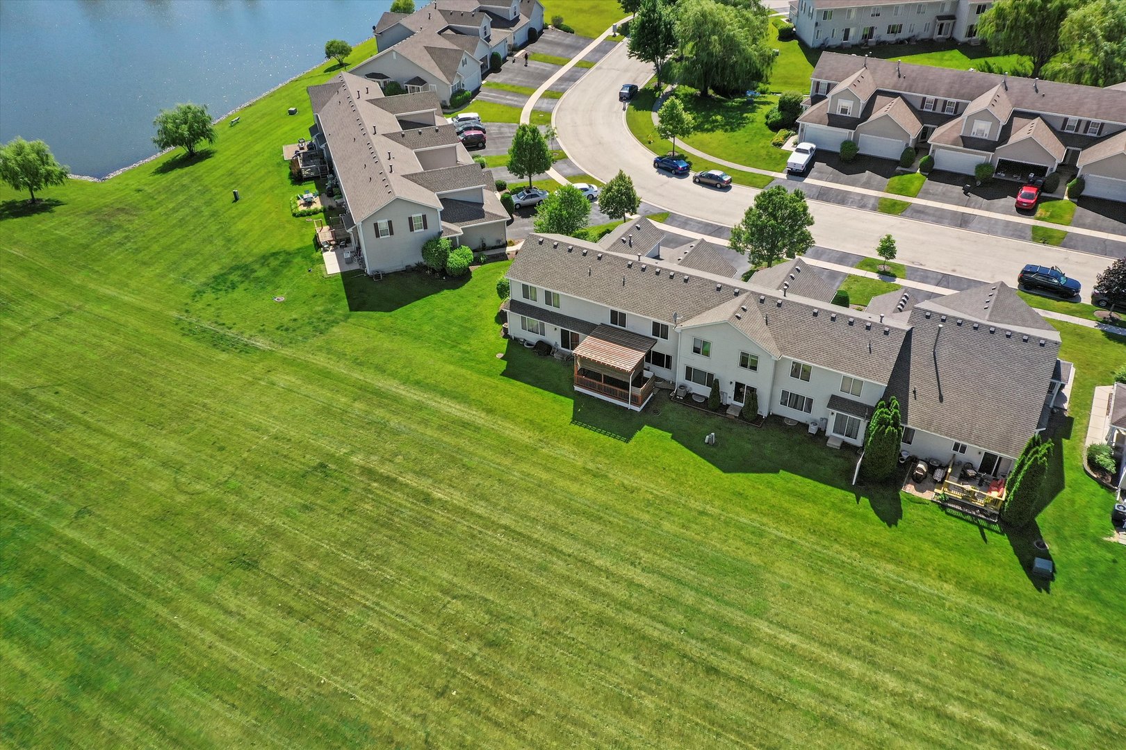 639 Chestnut Ridge Minooka, IL 60447 - Photo 5 of 31 an aerial view of a house with a garden