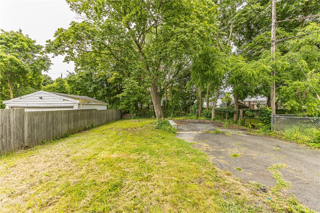 140 Curlew Street Rochester, NY 14613 - Photo 23 of 29