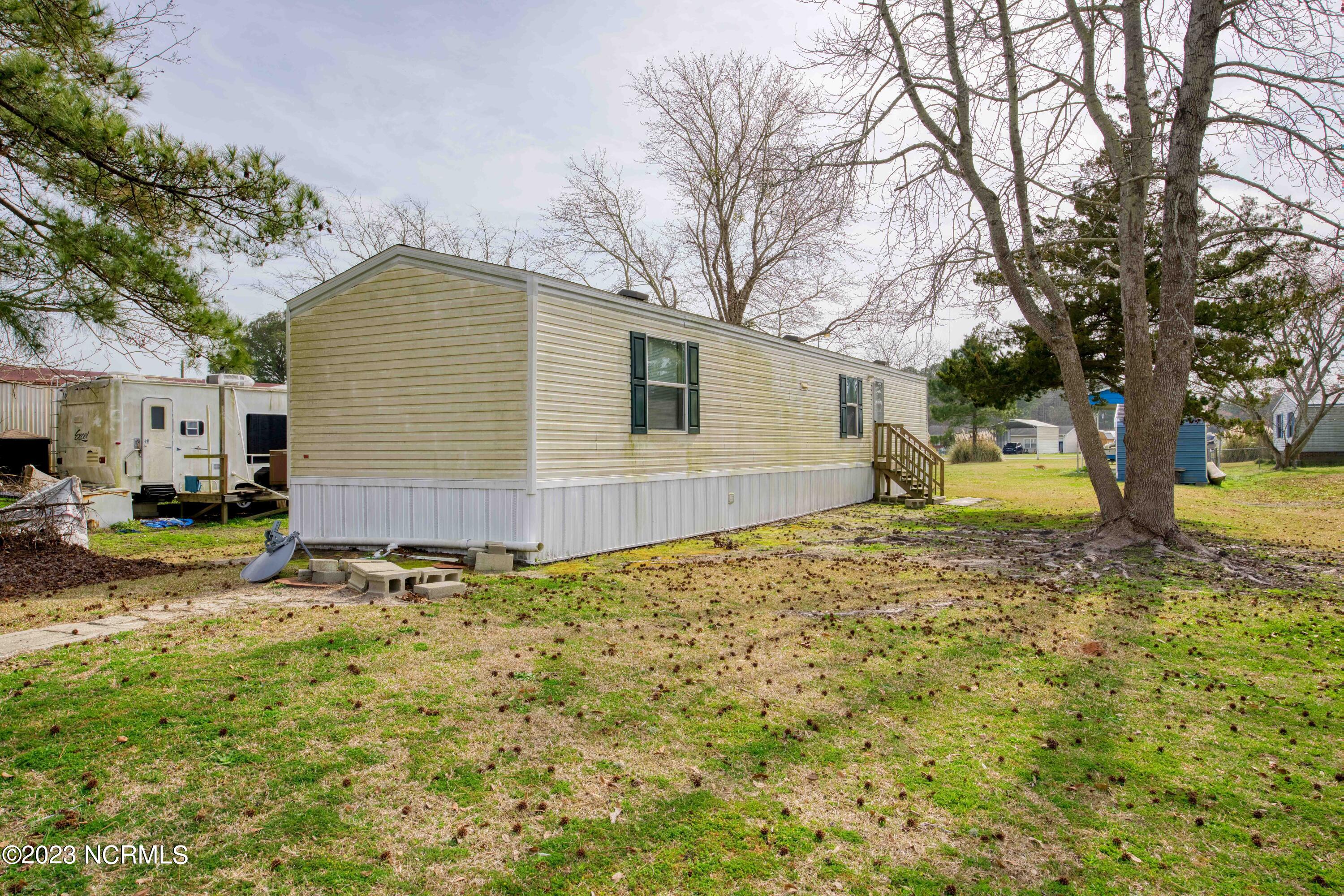 1119 South Parker Road Holly Ridge, NC 28445 - Photo 2 of 27 1119 South Parker - Interiors - Edited_2