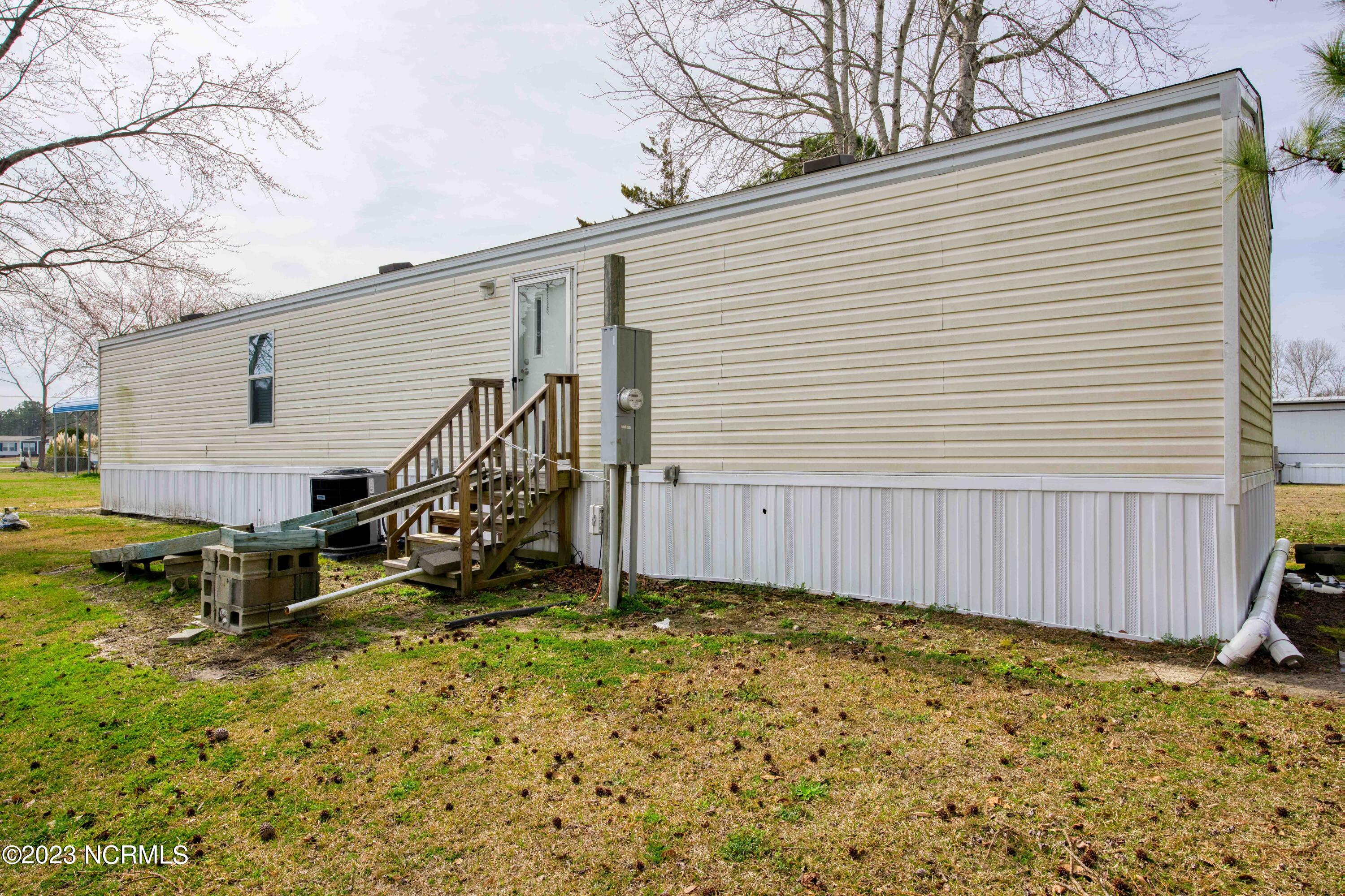 1119 South Parker Road Holly Ridge, NC 28445 - Photo 23 of 27 1119 South Parker - Interiors - Edited_2