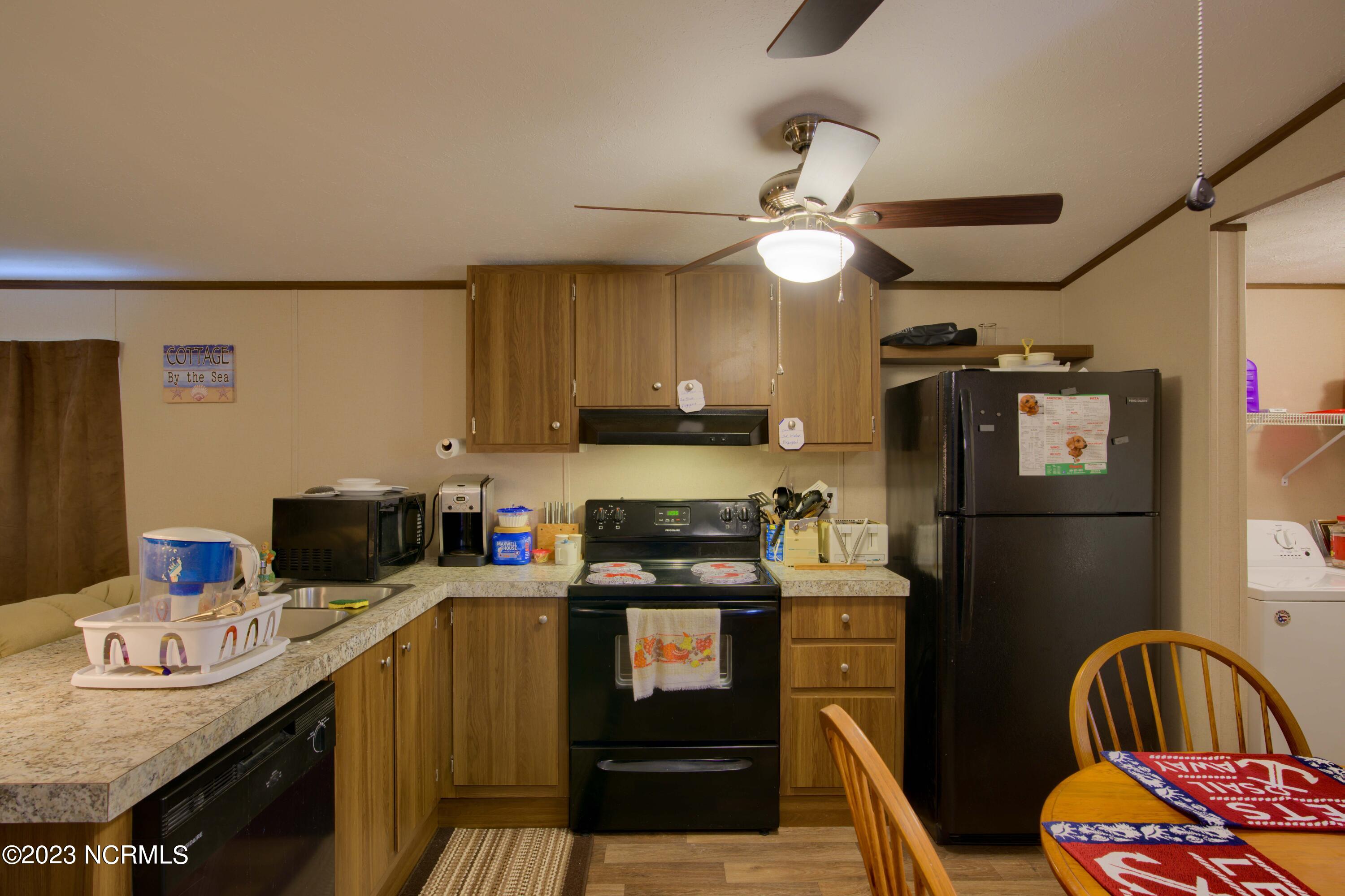 1119 South Parker Road Holly Ridge, NC 28445 - Photo 7 of 27 1119 South Parker - Interiors - Edited_3