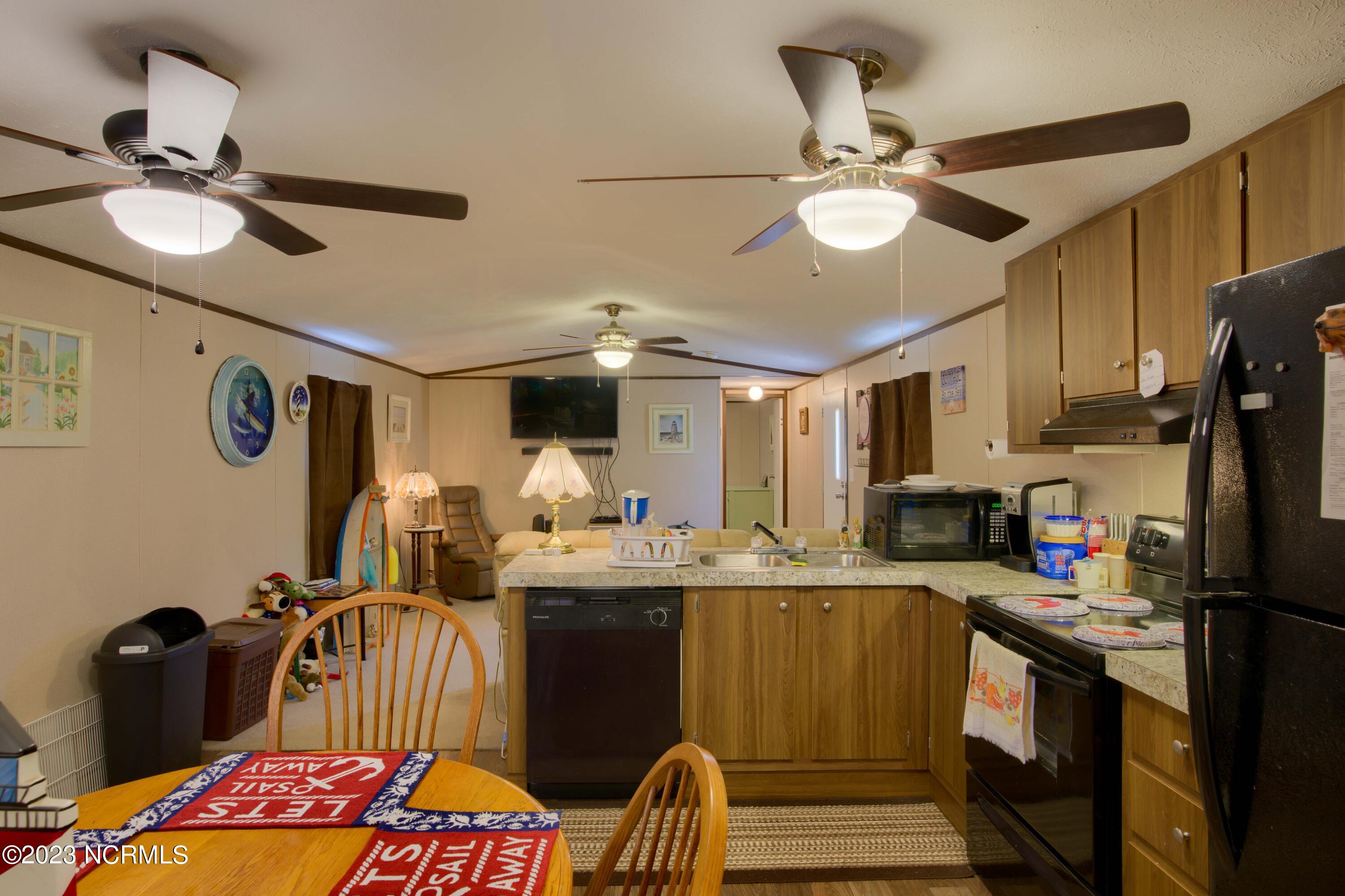 1119 South Parker Road Holly Ridge, NC 28445 - Photo 9 of 27 1119 South Parker - Interiors - Edited_5