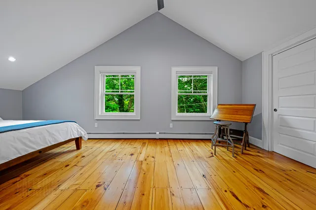 $1,690,000 | 920 Shore Road, Cape Elizabeth, ME 04107