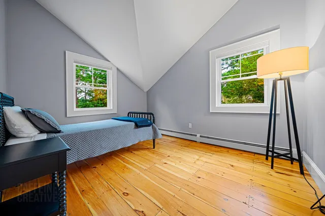 $1,690,000 | 920 Shore Road, Cape Elizabeth, ME 04107