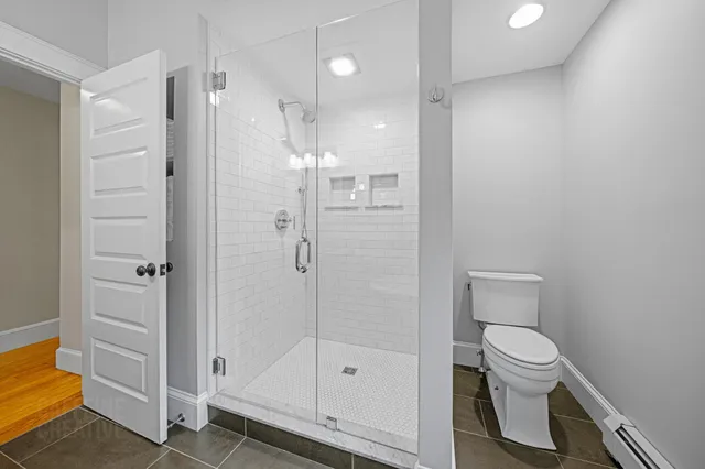 $1,690,000 | 920 Shore Road, Cape Elizabeth, ME 04107