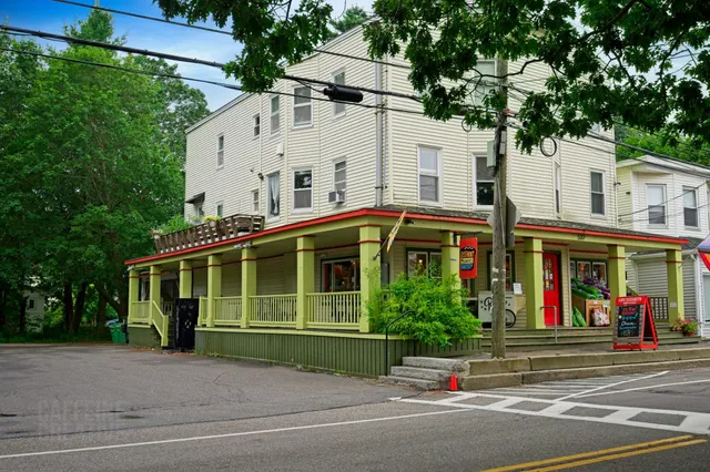 $1,690,000 | 920 Shore Road, Cape Elizabeth, ME 04107