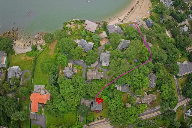 $1,690,000 | 920 Shore Road, Cape Elizabeth, ME 04107