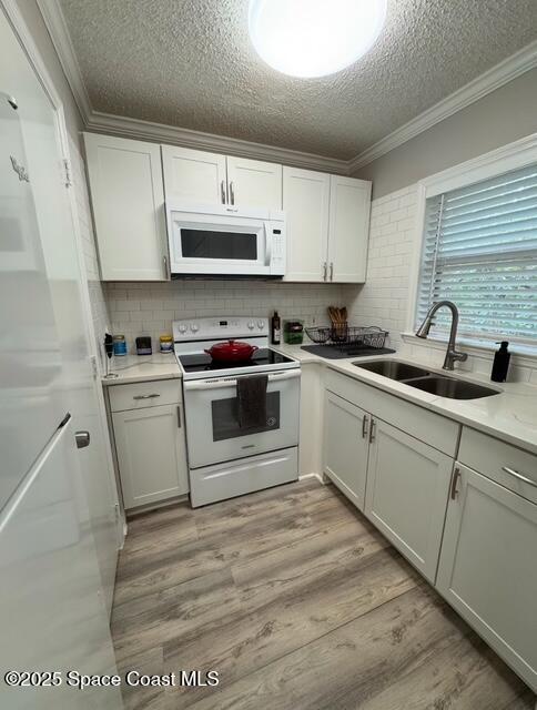 265 Spring Drive, Unit 3 Merritt Island, FL 32953 - Photo 6 of 24 IMG_8644