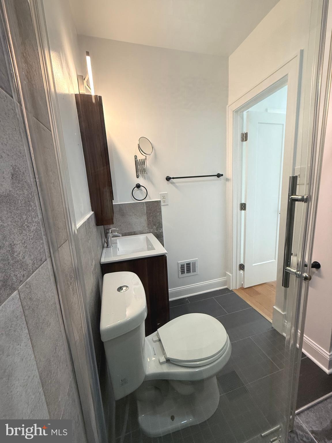 1113 Holbrook Terrace Northeast Washington, DC 20002 - Photo 44 of 63