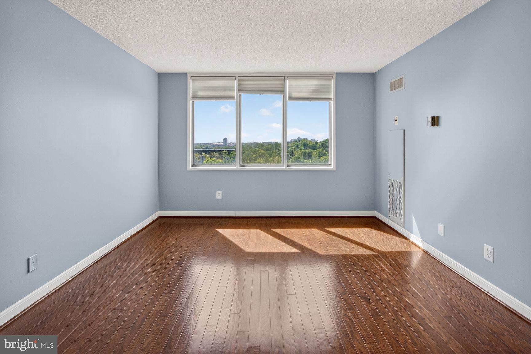 5225 Pooks Hill Road, Unit 1404S Bethesda, MD 20814 - Photo 14 of 29 Primary Bedroom