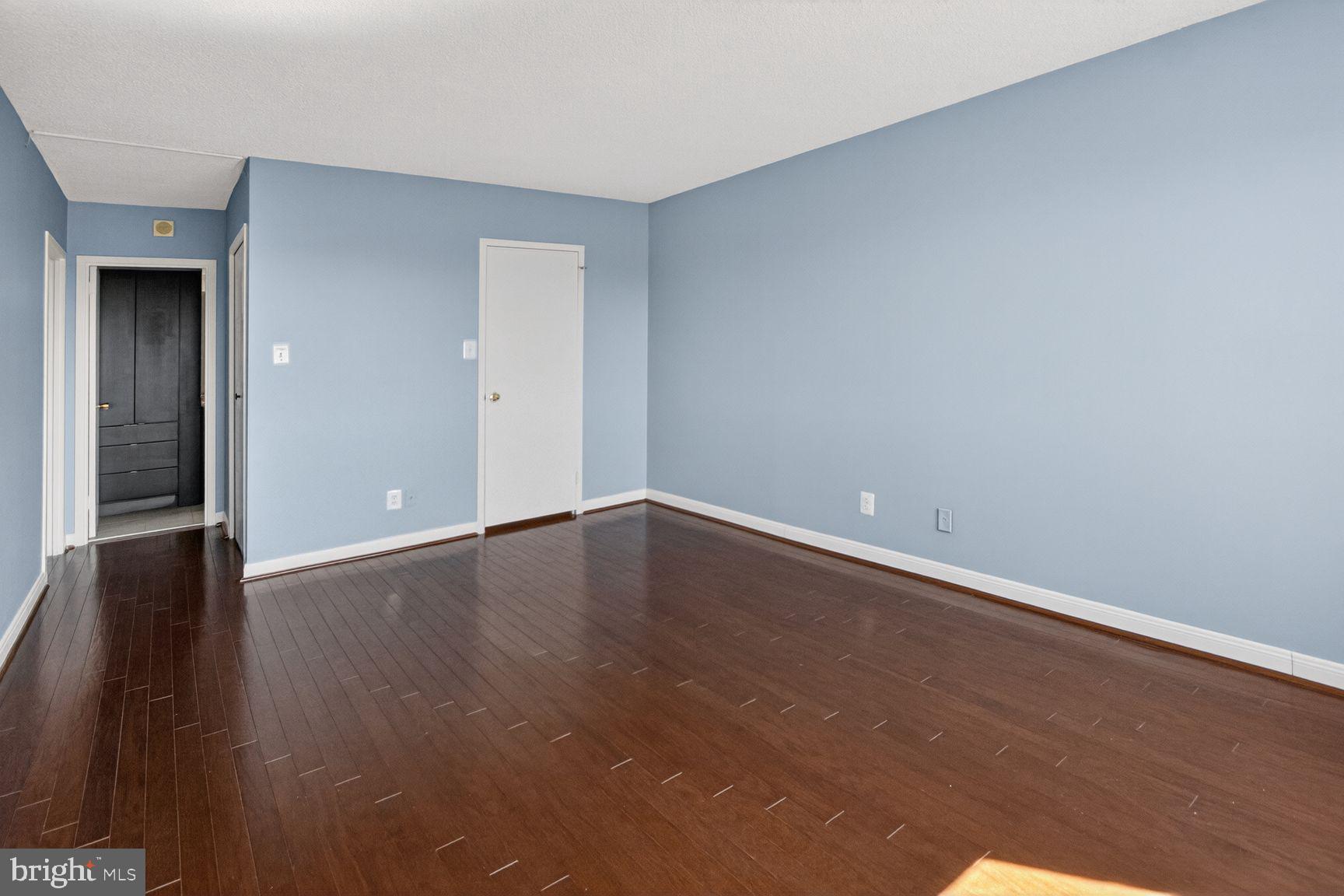 5225 Pooks Hill Road, Unit 1404S Bethesda, MD 20814 - Photo 15 of 29 Primary Bedroom
