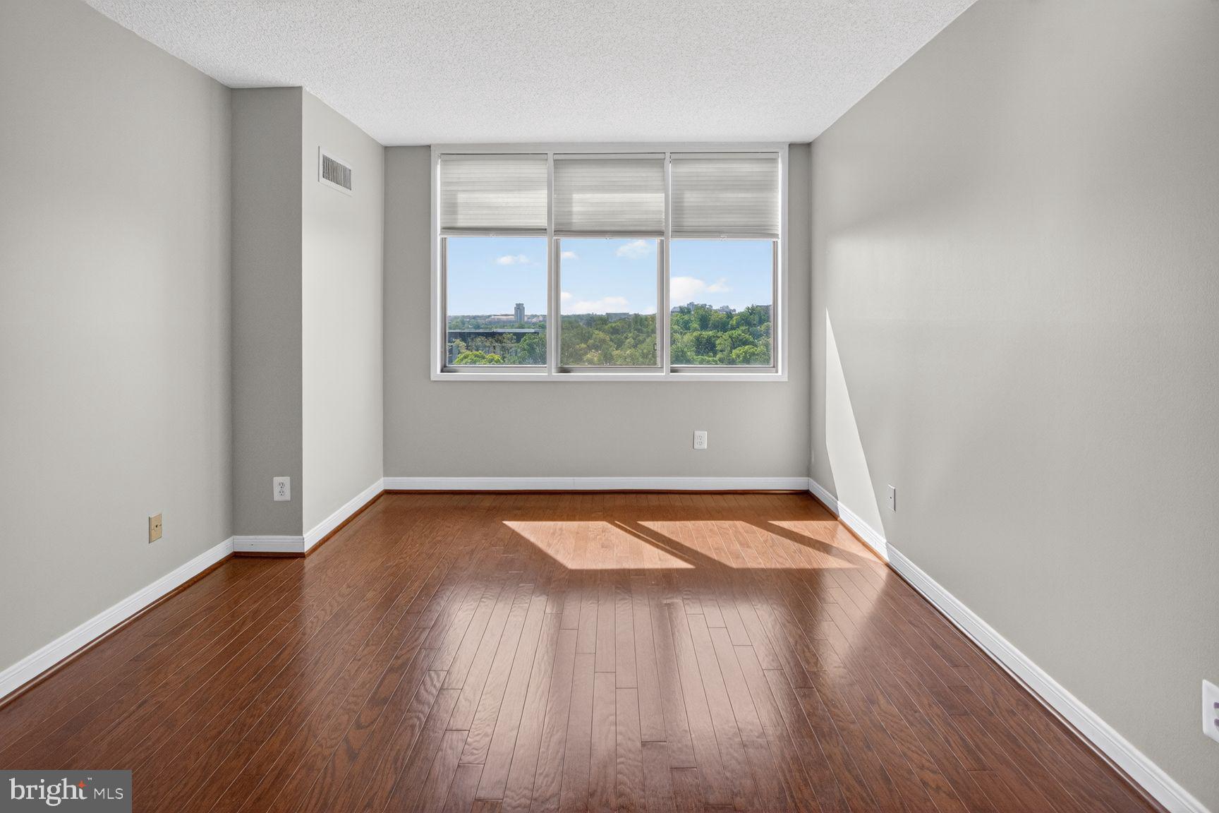 5225 Pooks Hill Road, Unit 1404S Bethesda, MD 20814 - Photo 18 of 29 Bedroom 2