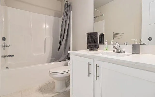 $2,850 | 394 Greenleaf Court Northwest, Lilburn, GA 30047