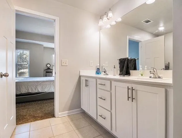 $2,850 | 394 Greenleaf Court Northwest, Lilburn, GA 30047