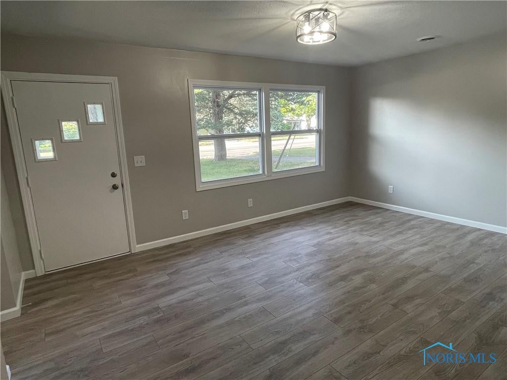 3059 West Laskey Road Toledo, OH 43613 - Photo 8 of 14 Gallery Image 8