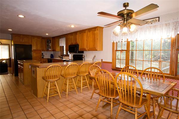 532 A Hubbardston Road Princeton, MA 01541 - Photo 7 of 20 a view of a dining room with furniture