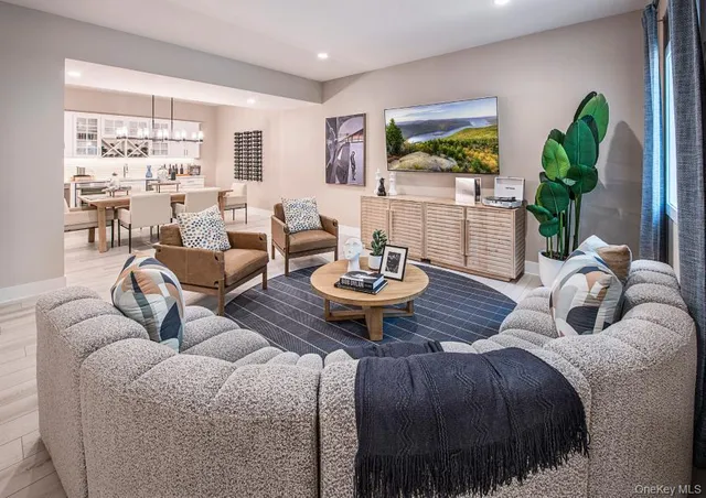 $2,099,000 | 6 Marker Ridge, Unit 3, Irvington, NY 10533