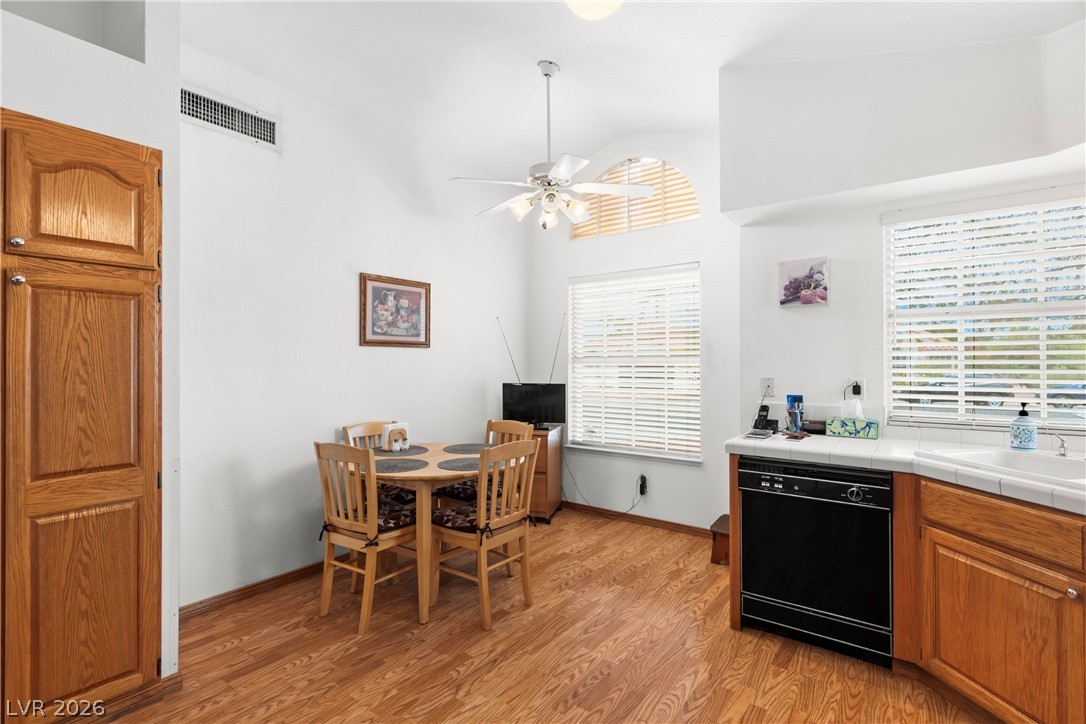 5 Barton Spring Circle Henderson, NV 89074 - Photo 11 of 46
