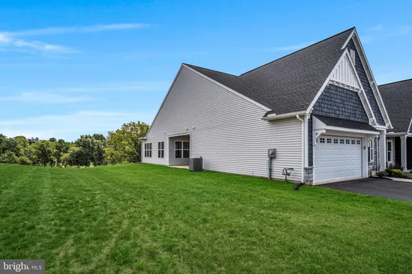 $401,990 | 907 Shadowbrooke, Dover, PA 17315